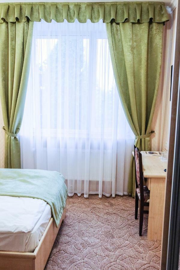 Hotel Оздоровчий Комплекс Гайки Заїзд Провулок Сухий Яр 12 Zhytómyr Exterior foto